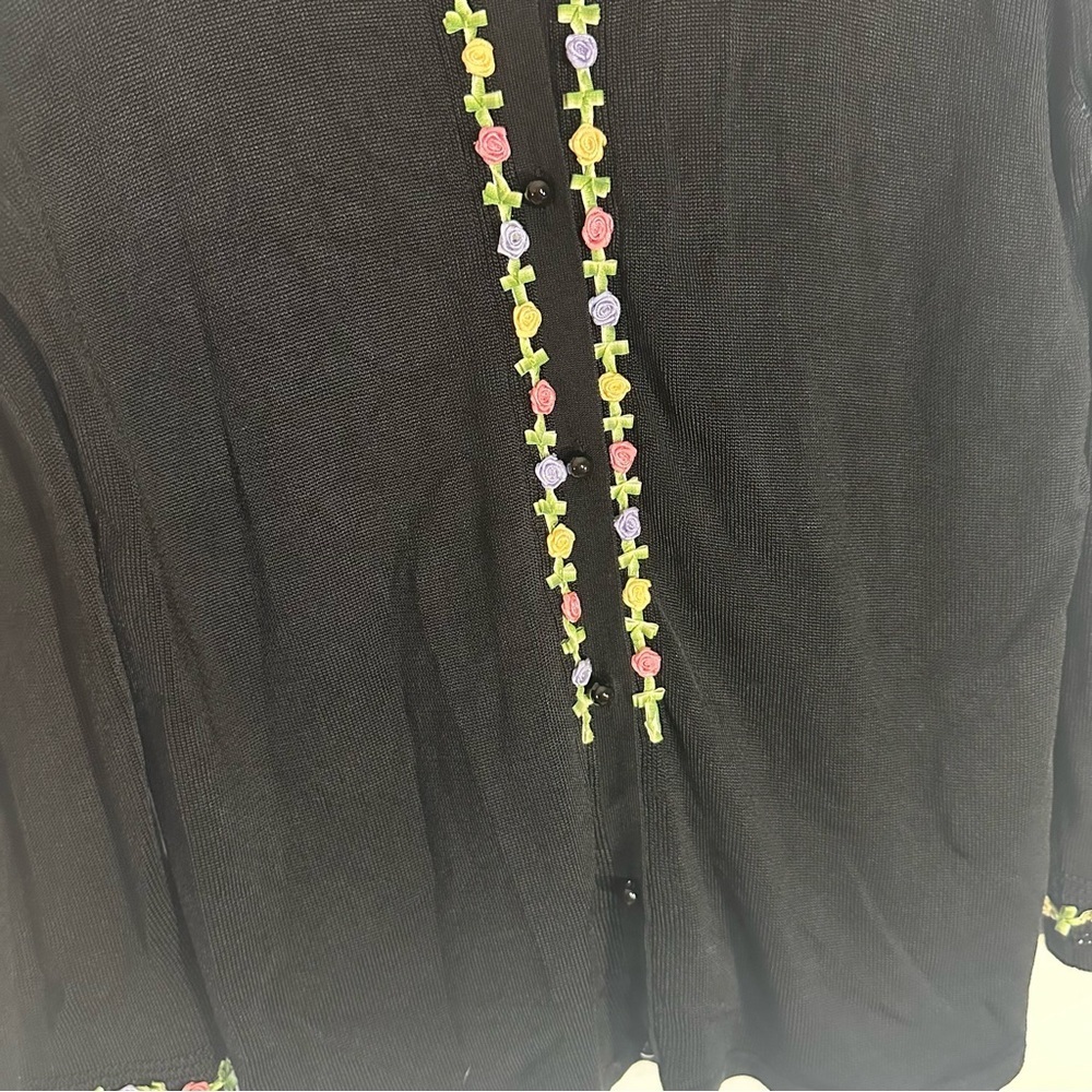 Lilly‎ Black Embroidered Floral Button Front Cardigan Sweater M - Picture 4 of 16